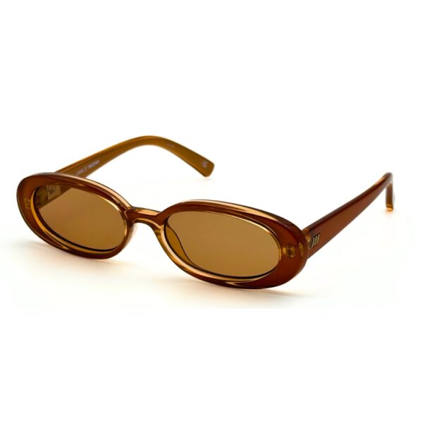 Lunettes de soleil écaille Le Specs Outta Love monture marron avec verres bruns protecteurs. Lunettes de soleil écaille Le Specs Outta Love monture marron avec verres bruns protecteurs.