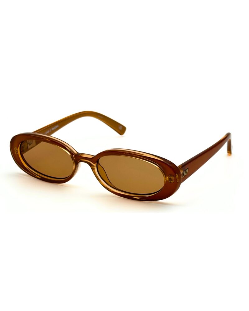 Lunettes de soleil écaille Le Specs Outta Love monture marron avec verres bruns protecteurs. Lunettes de soleil écaille Le Specs Outta Love monture marron avec verres bruns protecteurs.