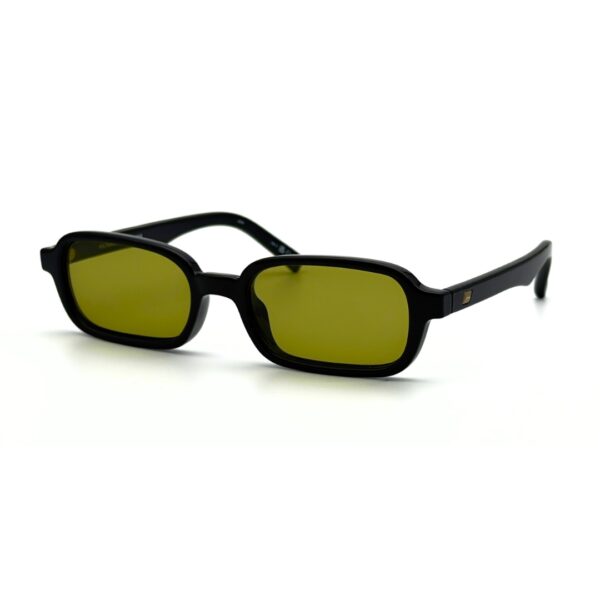 Le Specs Pilferer
