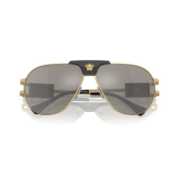Lunettes de soleil Versace Aviateur VE2252 1002/6G or miroir argent – Vue face Lunettes de soleil Versace Aviateur VE2252 1002/6G monture or verres miroir argent