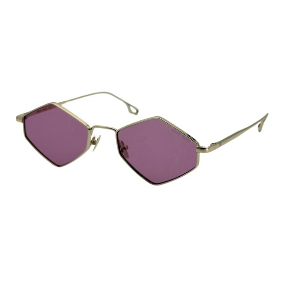 Détail des lunettes de soleil hexagonales doré brossé avec verres mauves