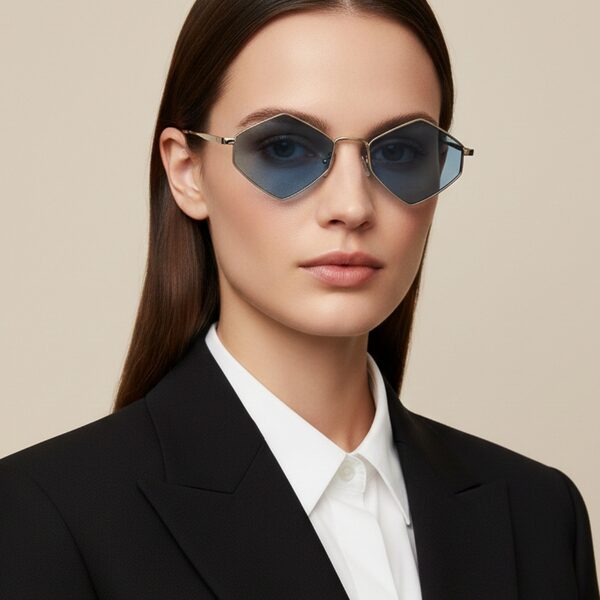 Lunettes de soleil hexagonales unisexe, monture argent brossé avec verres bleus