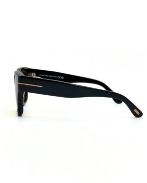 Lunettes de soleil Tom Ford Caine-02 monture noire et verres jaunes chez Azzabi Optic La Marsa.
