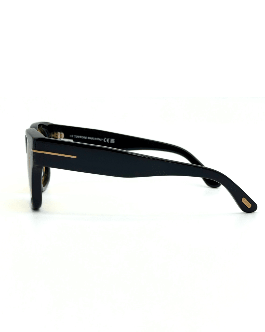 Lunettes de soleil Tom Ford Caine-02 monture noire et verres jaunes chez Azzabi Optic La Marsa.