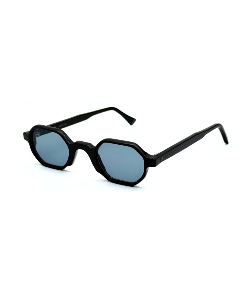 joca-icona-lunettes-soleil-octogonales-noir-azzabi-optic.jpg | Alt : Lunettes de soleil JOCA ICONA noires de forme octogonale en acétate fait main en Tunisie