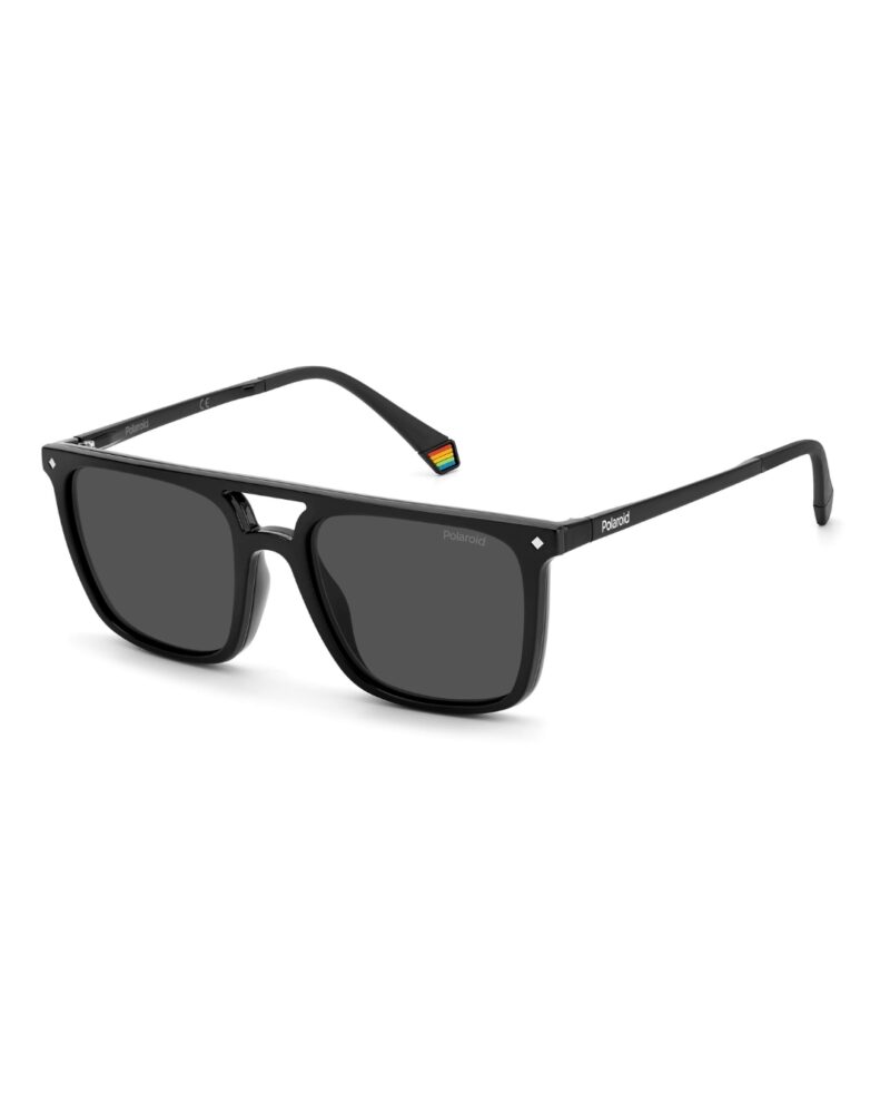 Lunettes optiques carrées noires Polaroid PLD6166CS avec leur clip-on solaire polarisé magnétique détaché au premier plan.