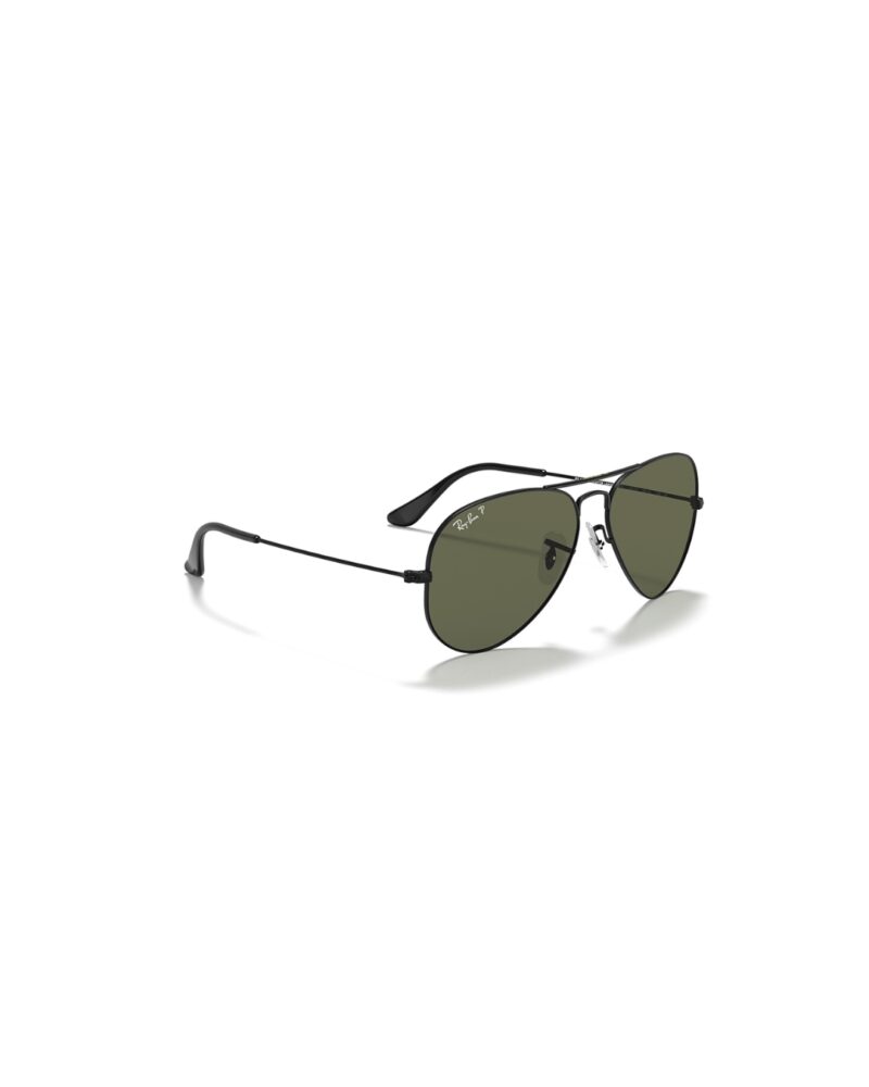 Branche fine en métal noir et logo Ray-Ban P gravé sur le verre vert minéral de la RB3025.