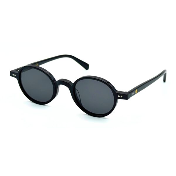 Lunettes de soleil rondes JOW and BRO DJ9143 en acétate noir brillant avec verres gris fumés de catégorie 3.