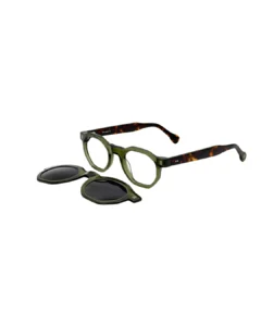 Ensemble 2-en-1 lunettes de vue clip on Tunisie Blue Eyes BE5010 : monture vert translucide posée à côté de son clip solaire noir amovible.